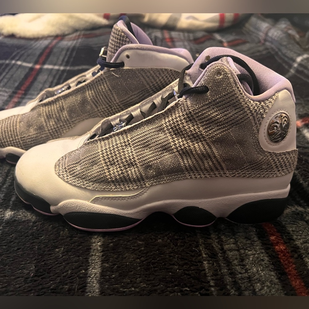 Girls Nike Jordan basketball shoes size 6Y 7.5W